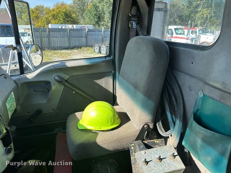 image for item MQ9509 1998 Ford  Louisville roll-off container truck