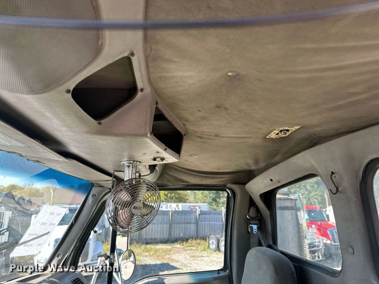 image for item MQ9509 1998 Ford  Louisville roll-off container truck