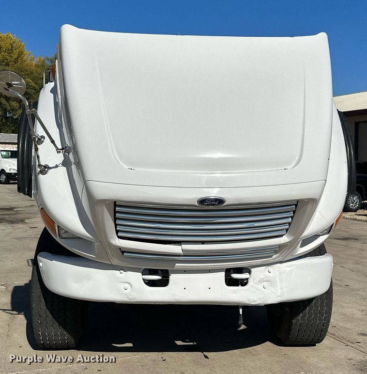 image for item MQ9509 1998 Ford  Louisville roll-off container truck