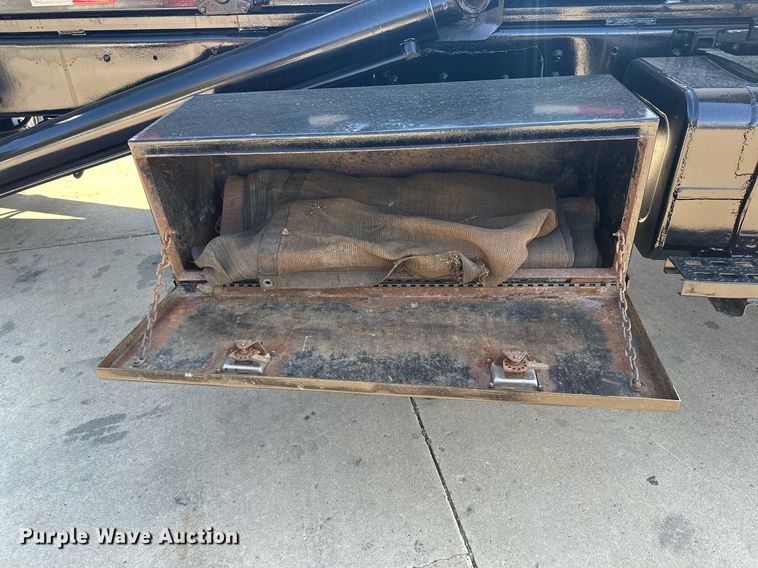 image for item MQ9509 1998 Ford  Louisville roll-off container truck