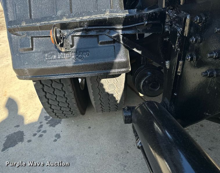 image for item MQ9509 1998 Ford  Louisville roll-off container truck