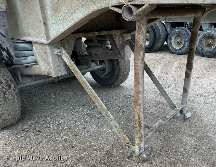 image for item MQ9513 1988 CMC  end dump trailer