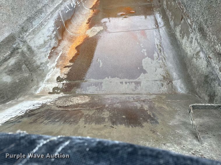 image for item MQ9513 1988 CMC  end dump trailer