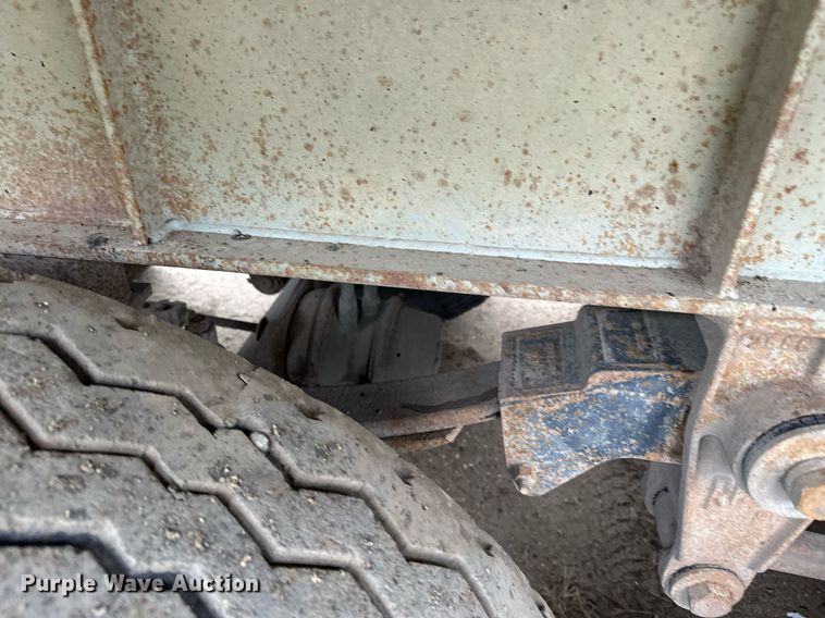 image for item MQ9513 1988 CMC  end dump trailer