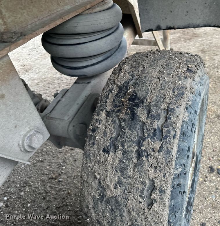 image for item MQ9513 1988 CMC  end dump trailer