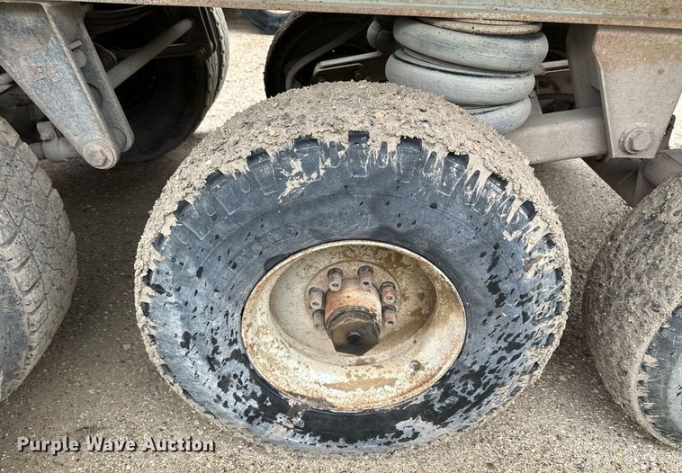 image for item MQ9513 1988 CMC  end dump trailer