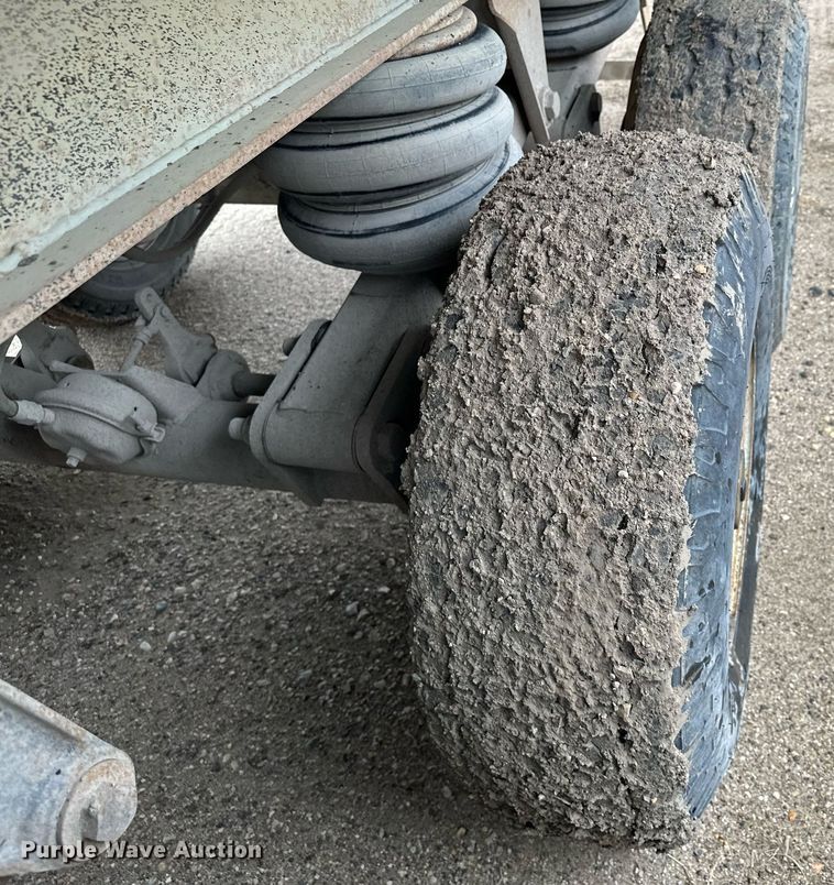 image for item MQ9513 1988 CMC  end dump trailer