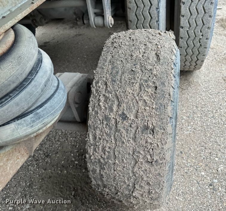 image for item MQ9513 1988 CMC  end dump trailer