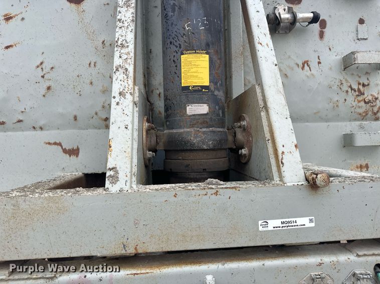 image for item MQ9514 1988 CMC  end dump trailer