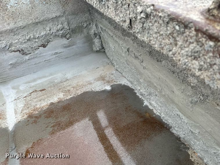 image for item MQ9514 1988 CMC  end dump trailer