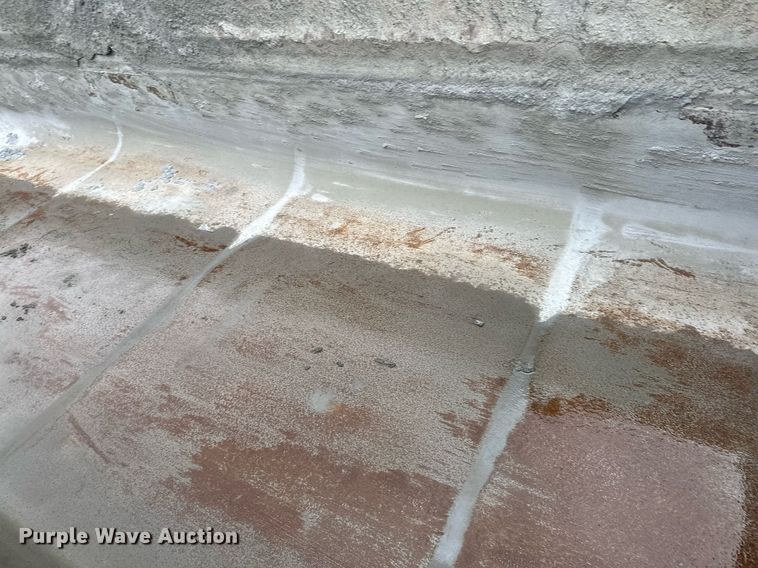 image for item MQ9514 1988 CMC  end dump trailer