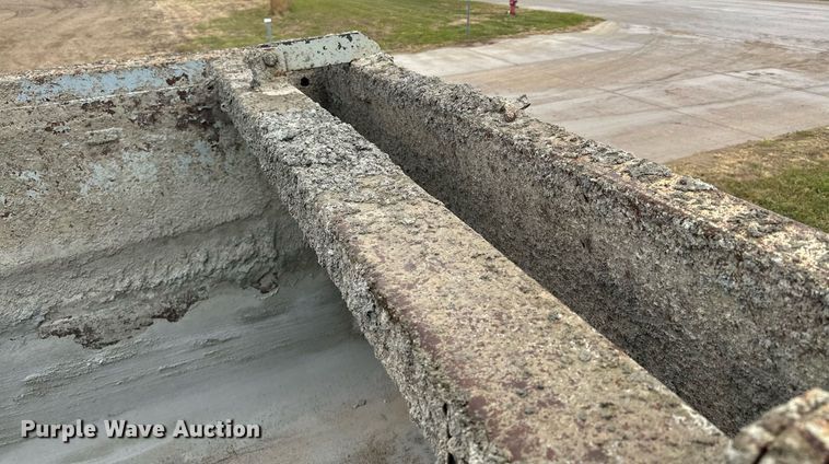 image for item MQ9514 1988 CMC  end dump trailer