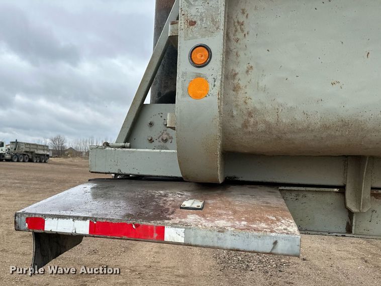 image for item MQ9516 1988 CMC  end dump trailer