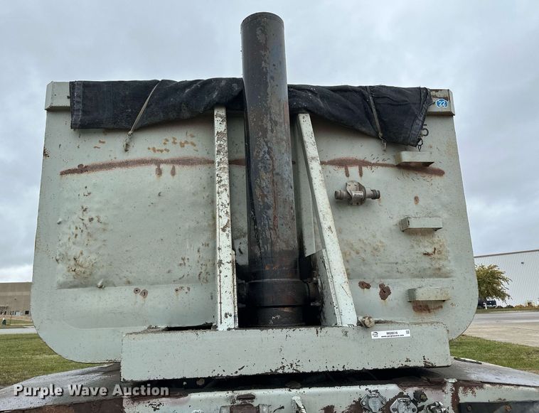 image for item MQ9516 1988 CMC  end dump trailer