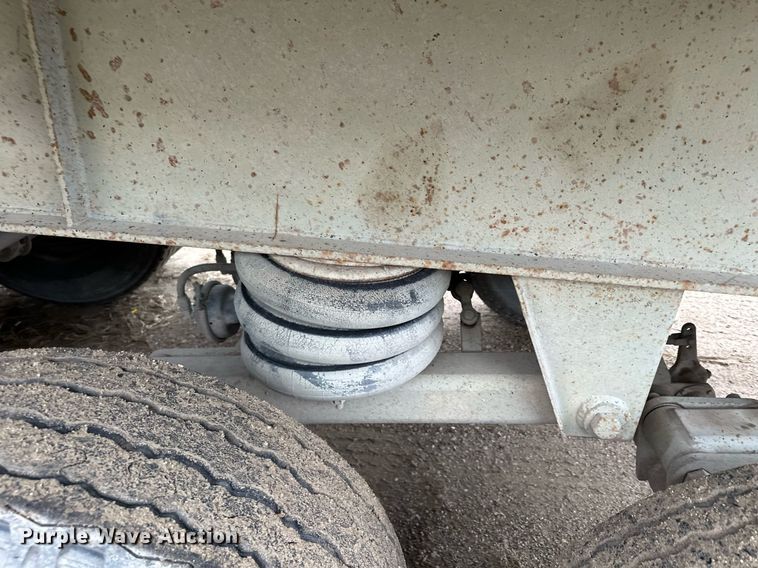 image for item MQ9516 1988 CMC  end dump trailer