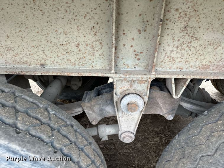 image for item MQ9516 1988 CMC  end dump trailer