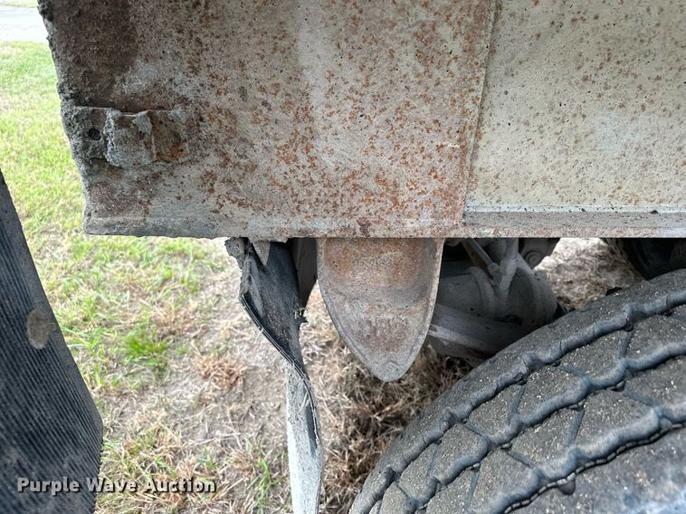 image for item MQ9516 1988 CMC  end dump trailer