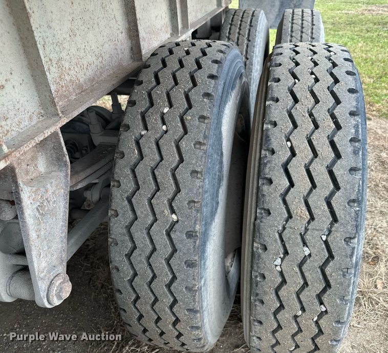 image for item MQ9516 1988 CMC  end dump trailer