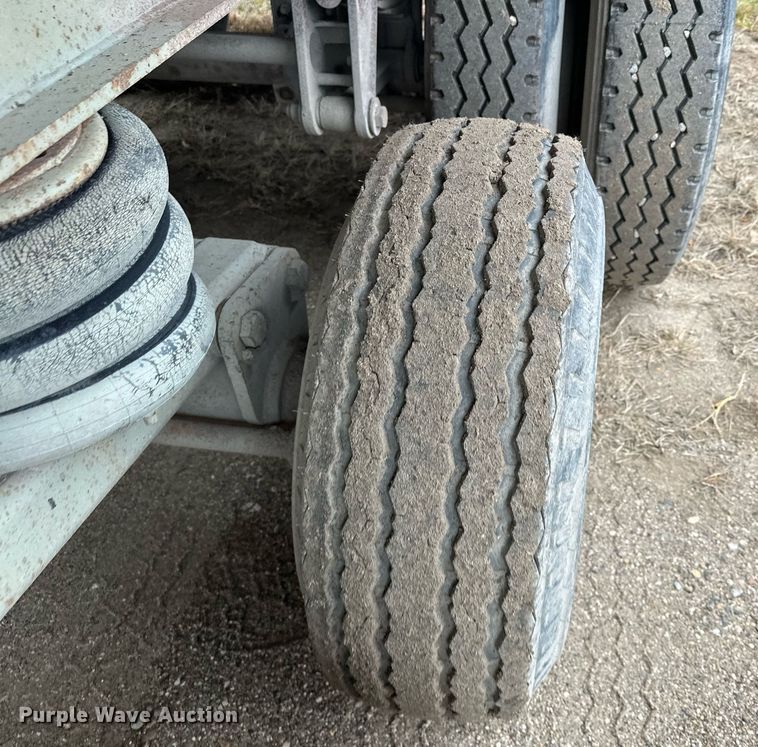 image for item MQ9516 1988 CMC  end dump trailer