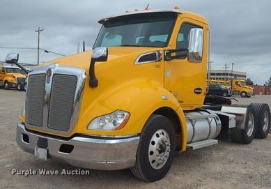 image for item MX9536 2019 Kenworth T680  semi truck