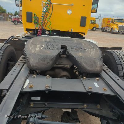 image for item MX9536 2019 Kenworth T680  semi truck