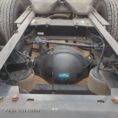 image for item MX9536 2019 Kenworth T680  semi truck