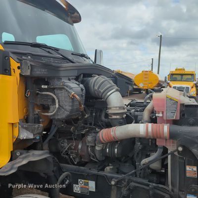 image for item MX9536 2019 Kenworth T680  semi truck