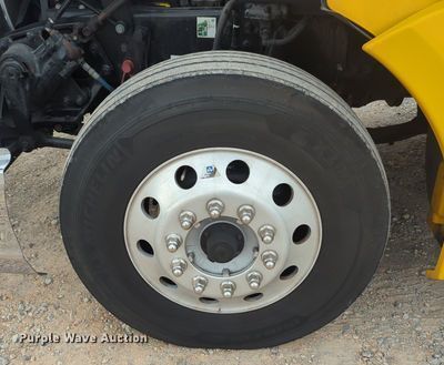 image for item MX9536 2019 Kenworth T680  semi truck