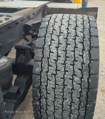 image for item MX9536 2019 Kenworth T680  semi truck