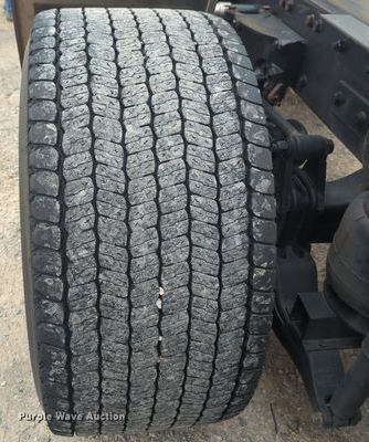 image for item MX9536 2019 Kenworth T680  semi truck