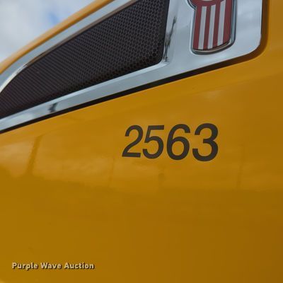 image for item MX9536 2019 Kenworth T680  semi truck