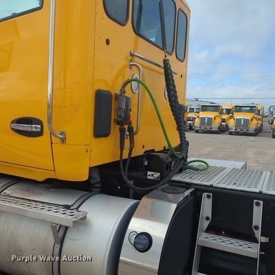 image for item MX9537 2020 Kenworth T680  semi truck