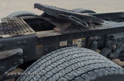 image for item MX9537 2020 Kenworth T680  semi truck