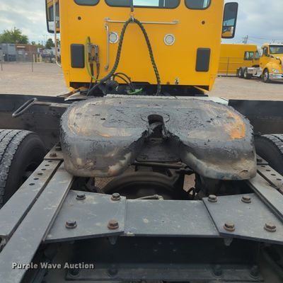 image for item MX9537 2020 Kenworth T680  semi truck