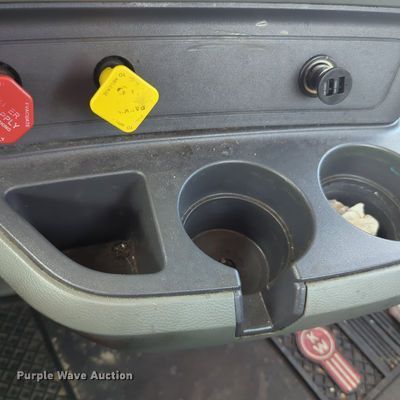 image for item MX9537 2020 Kenworth T680  semi truck