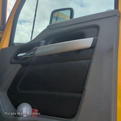 image for item MX9537 2020 Kenworth T680  semi truck