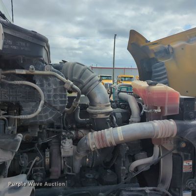 image for item MX9537 2020 Kenworth T680  semi truck