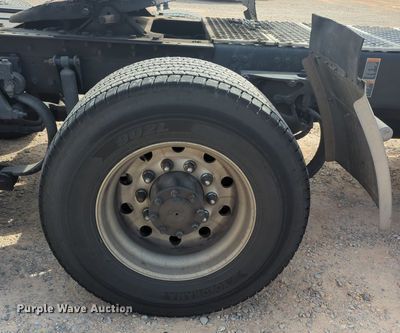 image for item MX9537 2020 Kenworth T680  semi truck