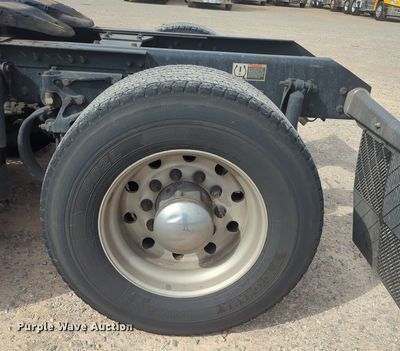 image for item MX9537 2020 Kenworth T680  semi truck