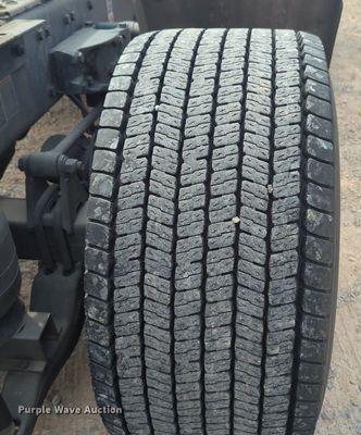 image for item MX9537 2020 Kenworth T680  semi truck