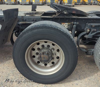 image for item MX9537 2020 Kenworth T680  semi truck