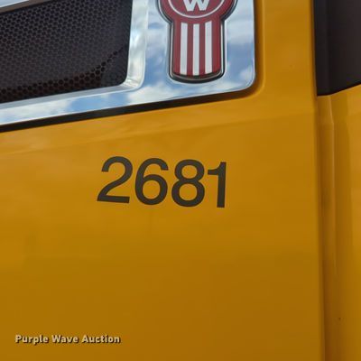 image for item MX9537 2020 Kenworth T680  semi truck