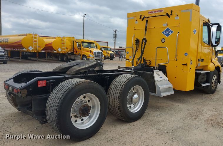 image for item MX9538 2020 Volvo VNL  semi truck