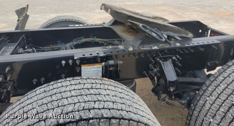 image for item MX9538 2020 Volvo VNL  semi truck