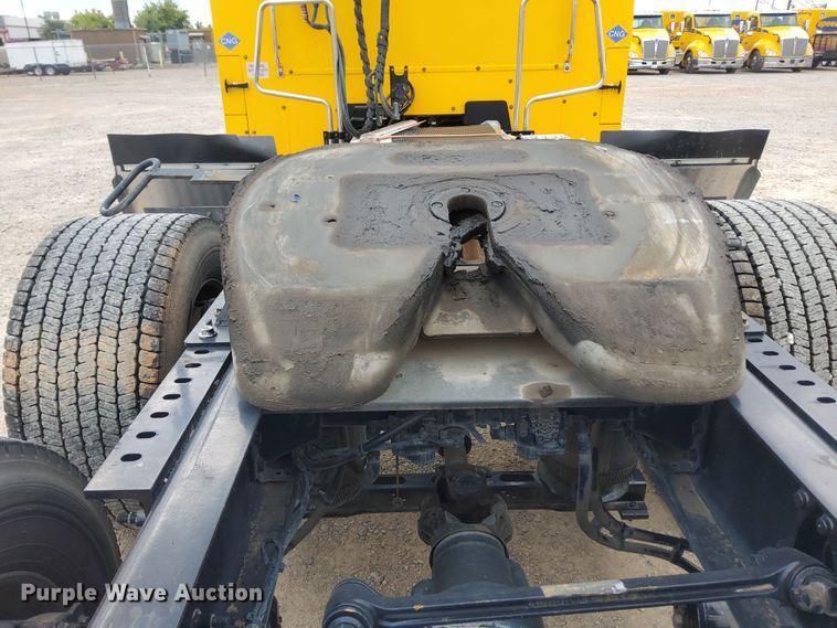 image for item MX9538 2020 Volvo VNL  semi truck