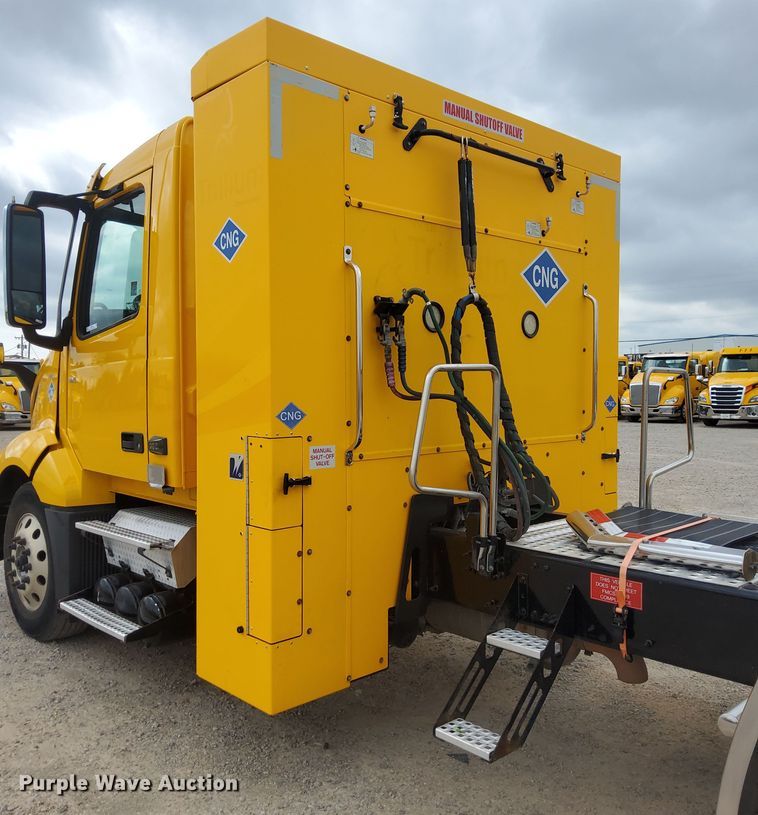 image for item MX9538 2020 Volvo VNL  semi truck