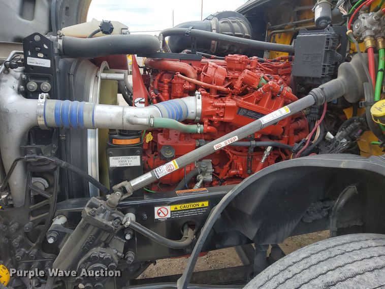 image for item MX9538 2020 Volvo VNL  semi truck