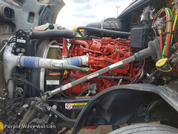 image for item MX9538 2020 Volvo VNL  semi truck