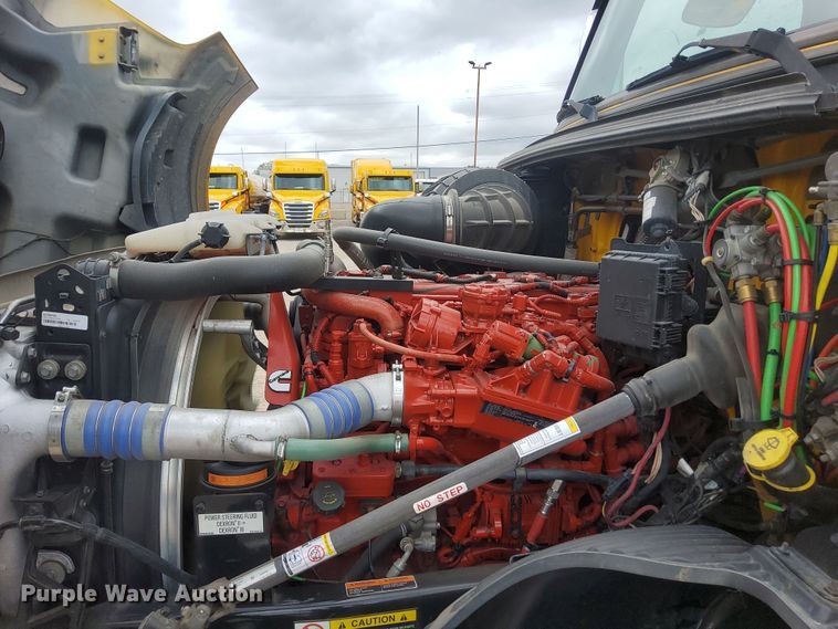 image for item MX9538 2020 Volvo VNL  semi truck