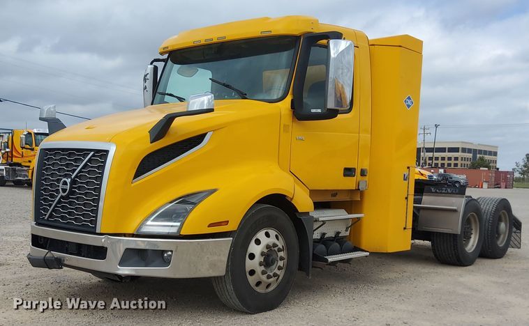 image for item MX9539 2020 Volvo VNL  semi truck